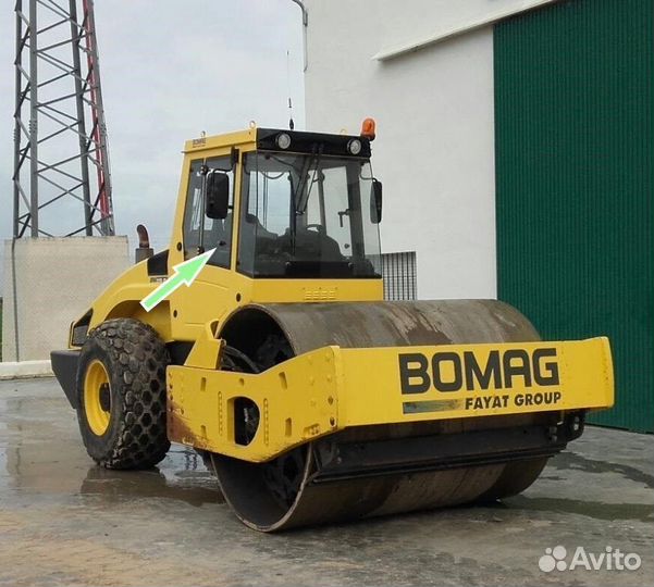 Стекло дверное правое распашное Bomag Bw 219 D