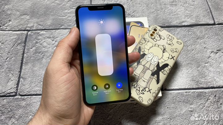 iPhone X, 64 ГБ