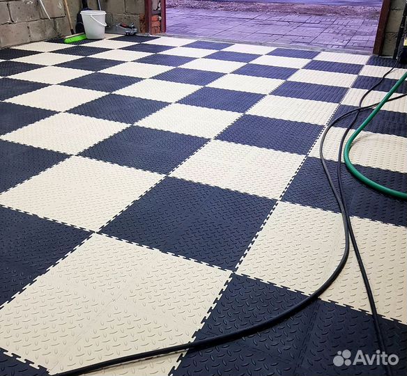 Модульная плитка пвх для гаража