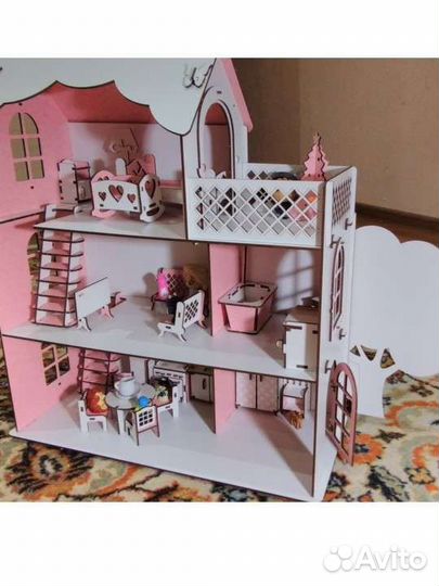 Кукольный домик с мебелью новый
