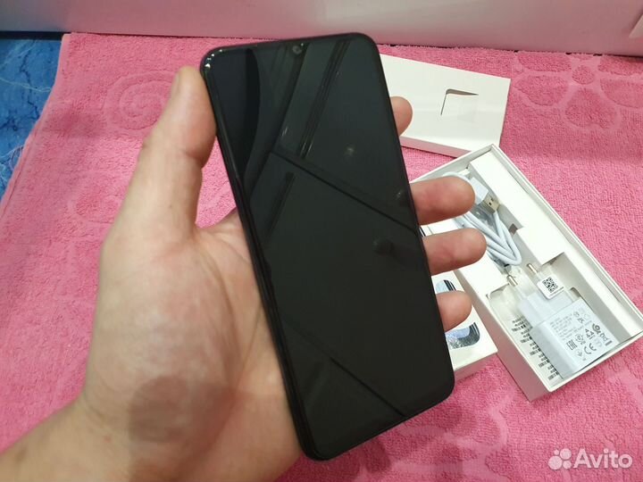 Samsung Galaxy A50, 6/128 ГБ