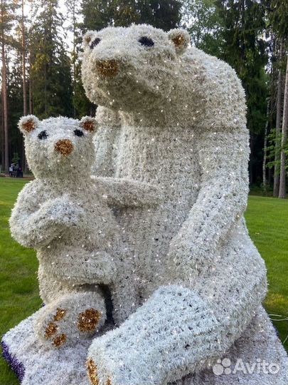 Медведица на льдине фигура новогодняя