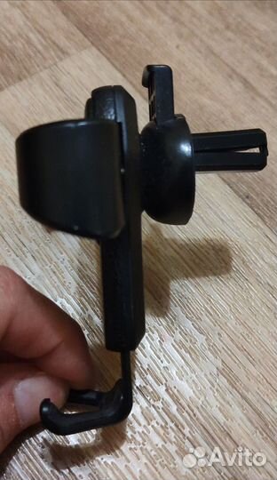 Держатель для телефона в машину