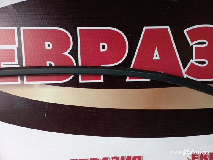 Накладка рамки двери передняя левая Lexus Rx350