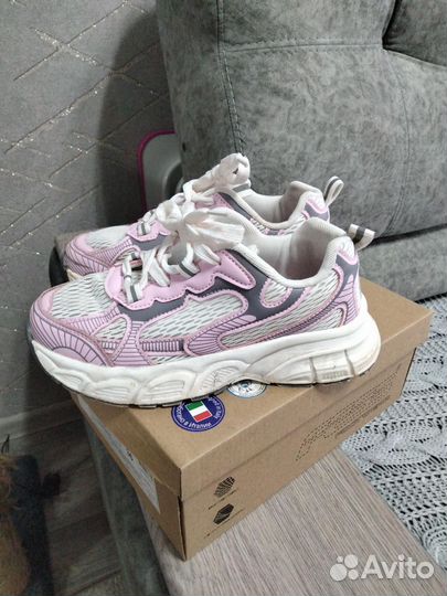 Кроссовки для девочки 36 размер