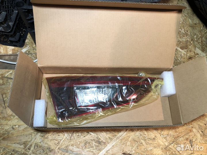 Фонарь задний Mazda 3 BM/BN