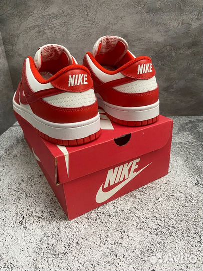 Кроссовки Nike sb dunk low red