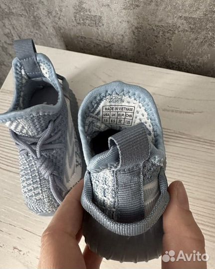 Кроссовки детские Adidas 22