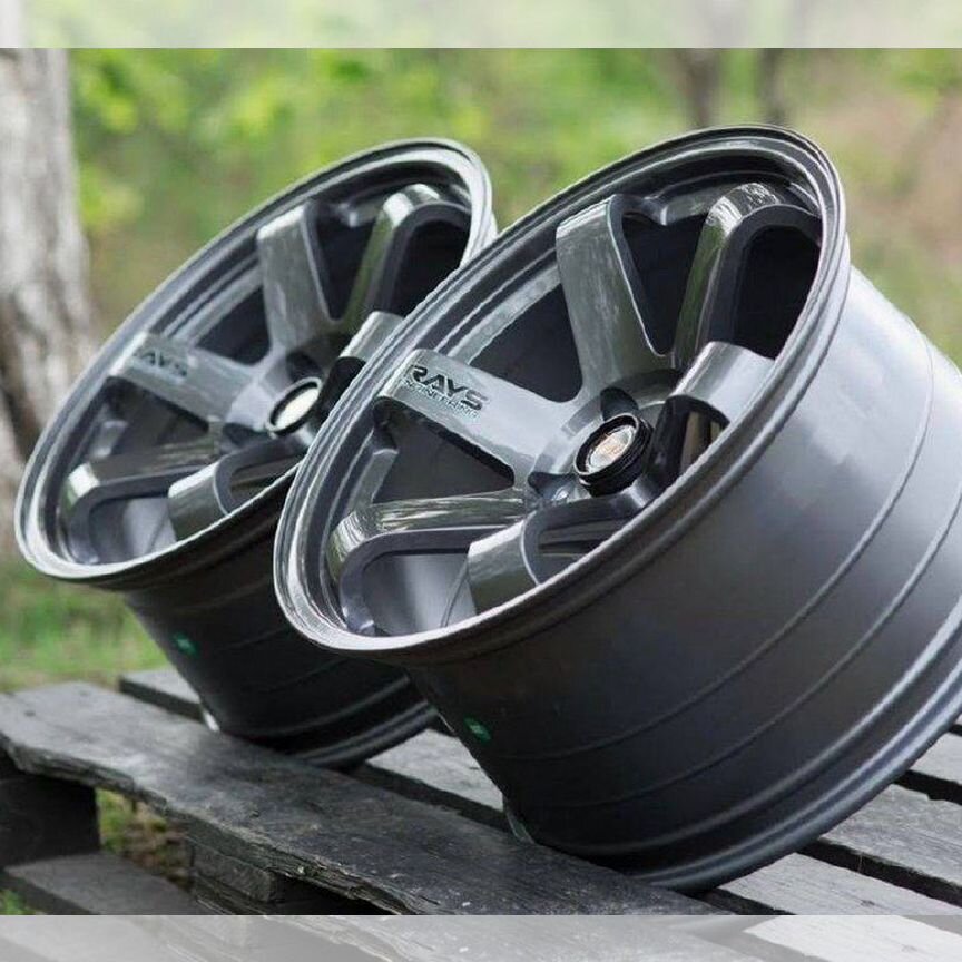 Литые диски Rays Volk Racing TE37 10×R18 5×120