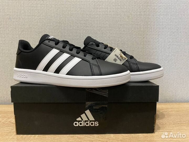 Кеды Adidas EE7900