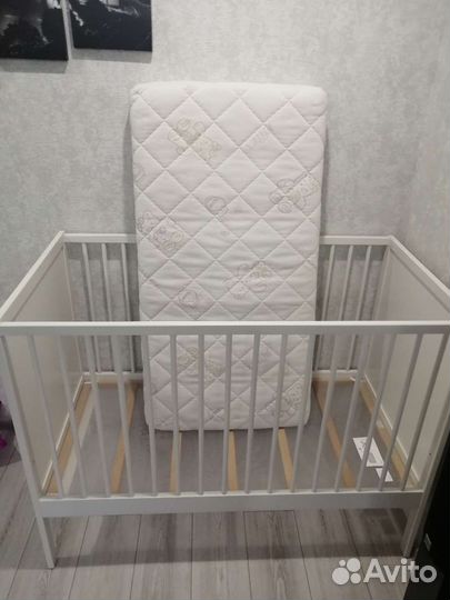 Детская кровать IKEA с матрасом