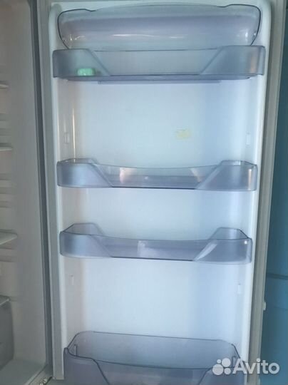 Холодильник бирюса