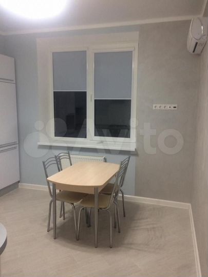2-к. квартира, 60 м², 4/9 эт.