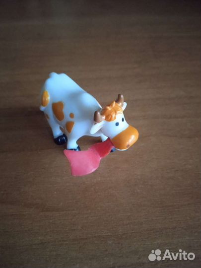 Корова Мурка из киндера