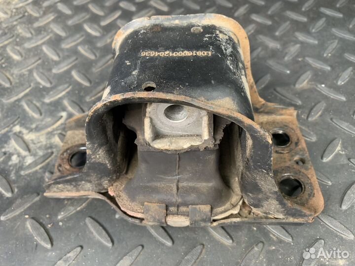 Опора двигателя renault megane 2