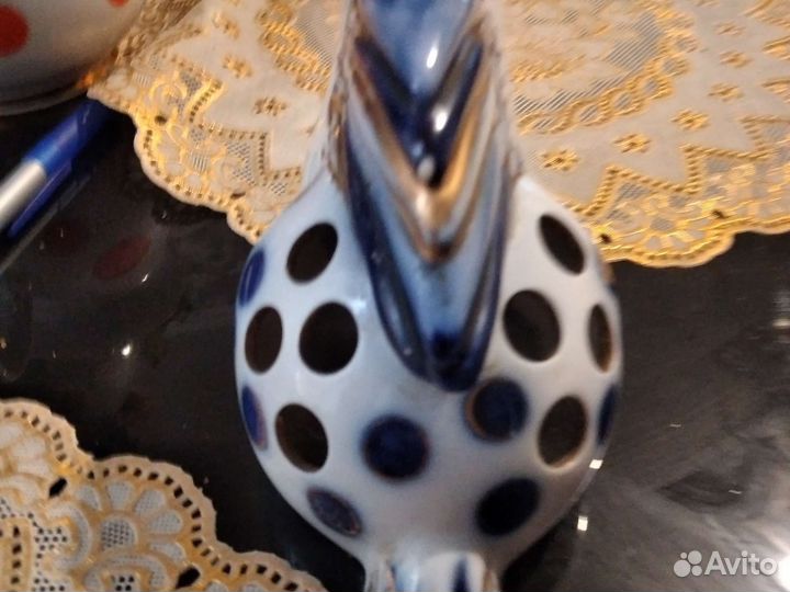 Статуэтка-карандашница дикообраз