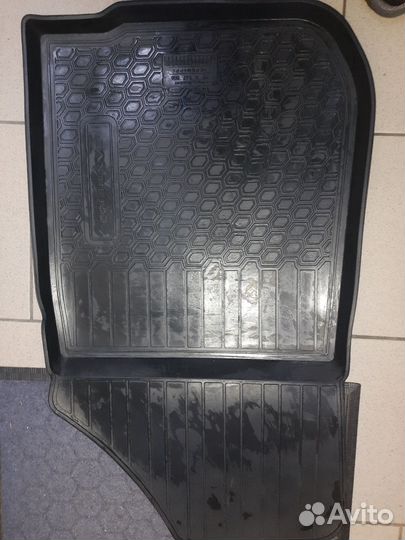 Коврики renault сандеро2