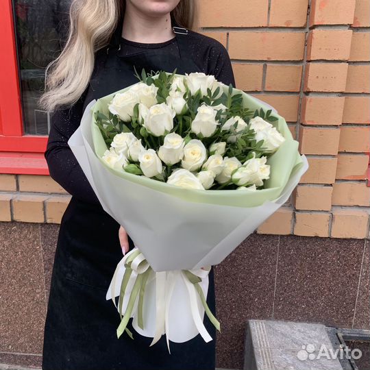 Букет из кустовых роз