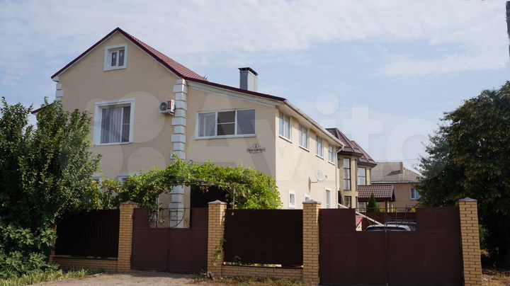 Дом 298 м² на участке 5 сот.