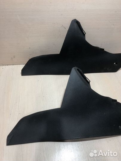 Накладка консоли правая Skoda Octavia A5