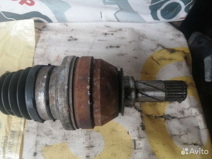 Привод передний правый Opel Astra J, 1.6, МКПП