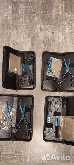 Набор парикмахерских ножниц