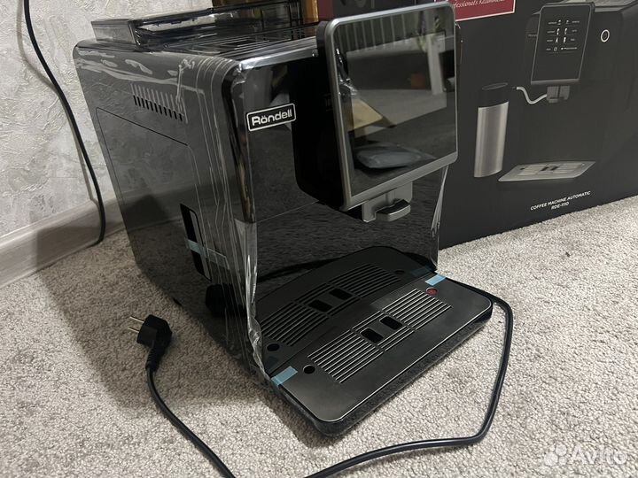Кофемашина Rondell новая