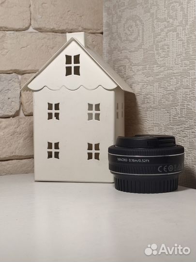 Объектив Canon EF-S 24mm f/2.8 STM