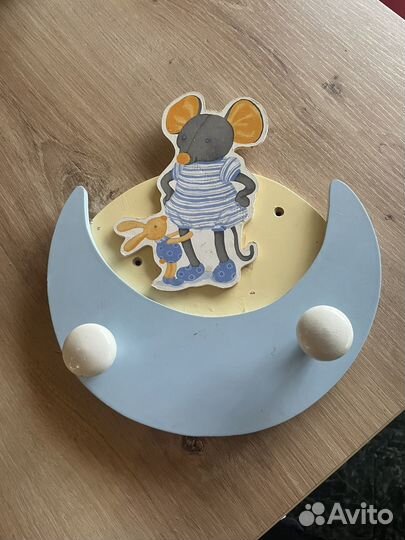 Вешалка настенная детская