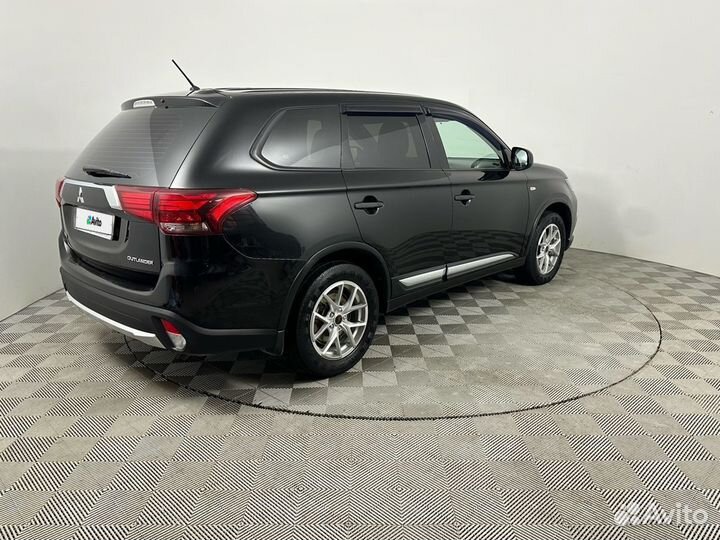 Mitsubishi Outlander 2.0 CVT, 2016, 120 892 км