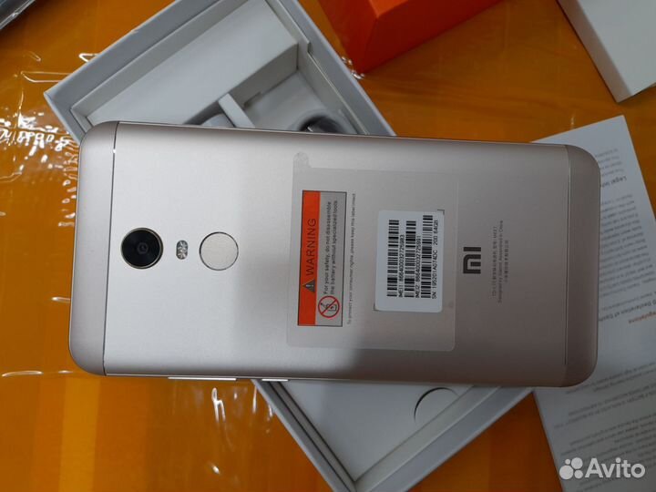 Xiaomi Redmi 5 Plus, 4/64 ГБ