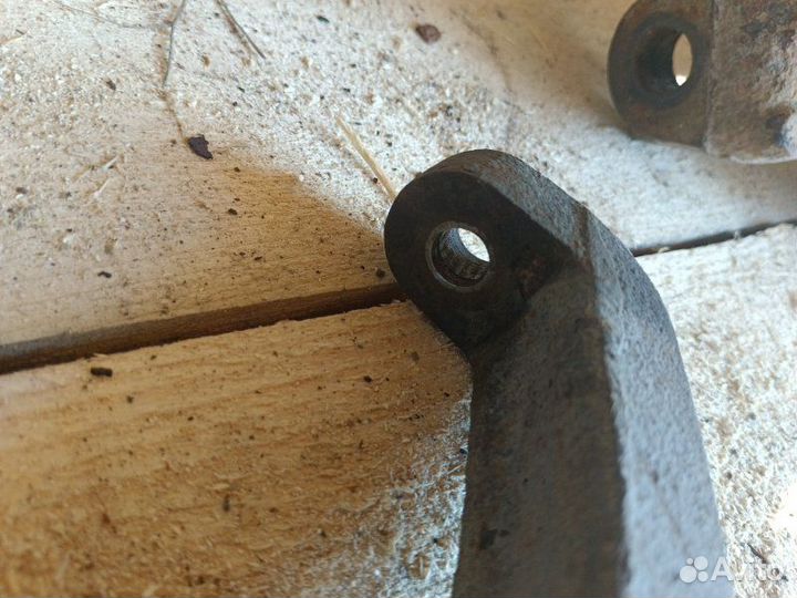 Кулак поворотный передний левый Hyundai Sonata 4