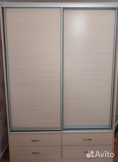 Продам мебель в детскую