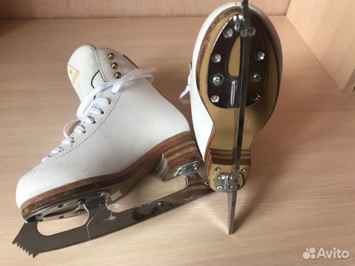 Фигурные коньки Jackson elle, разм. 121/2с
