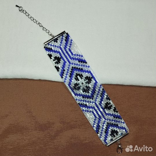 Браслет из бисера