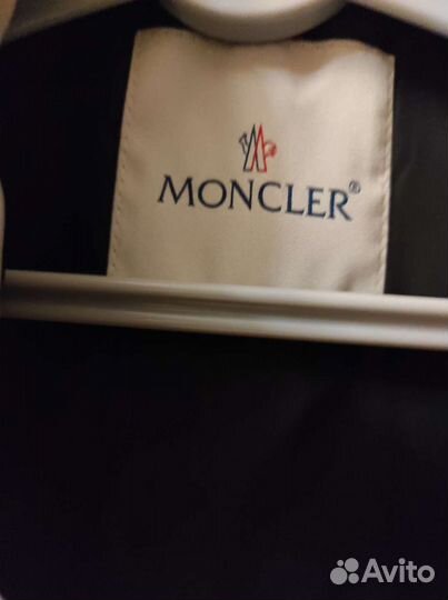 Пуховик для девочки Moncler 116р