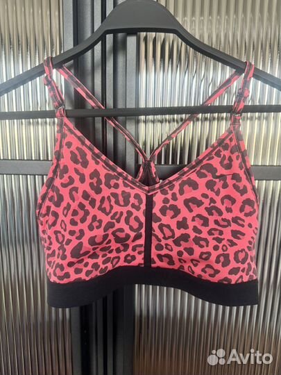 Топ спортивный nike, М (подойдет на размер S, 75B)