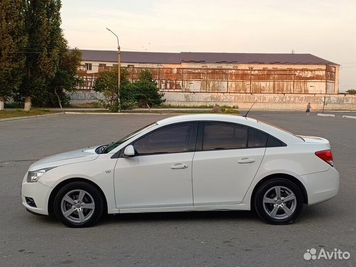 Chevrolet Cruze 1.8 AT, 2012, 161 000 км