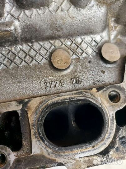 Головка блока цилиндров Volvo S60 1