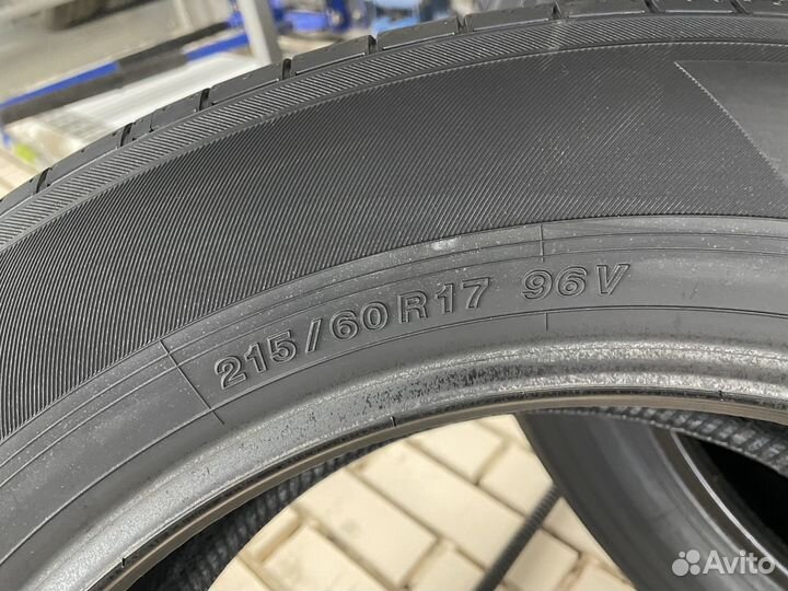 Yokohama BluEarth-XT AE61 215/70 R16 100H