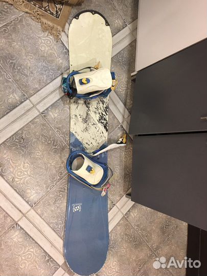 Сноуборд morrow с креплениями и ботинками