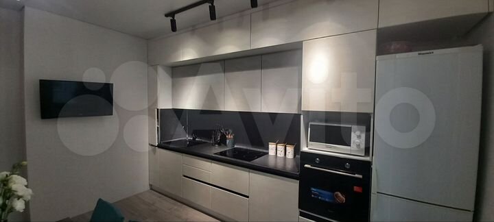 3-к. квартира, 90 м², 13/25 эт.