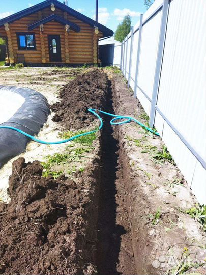 Мини экскаватор и самосвал