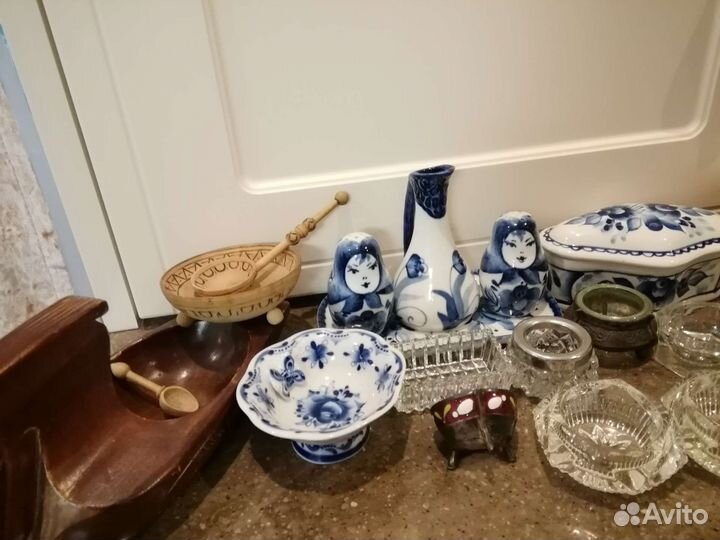 Солонки разные. Ложки фарфор