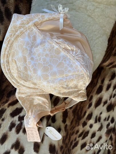 Бюстгальтер