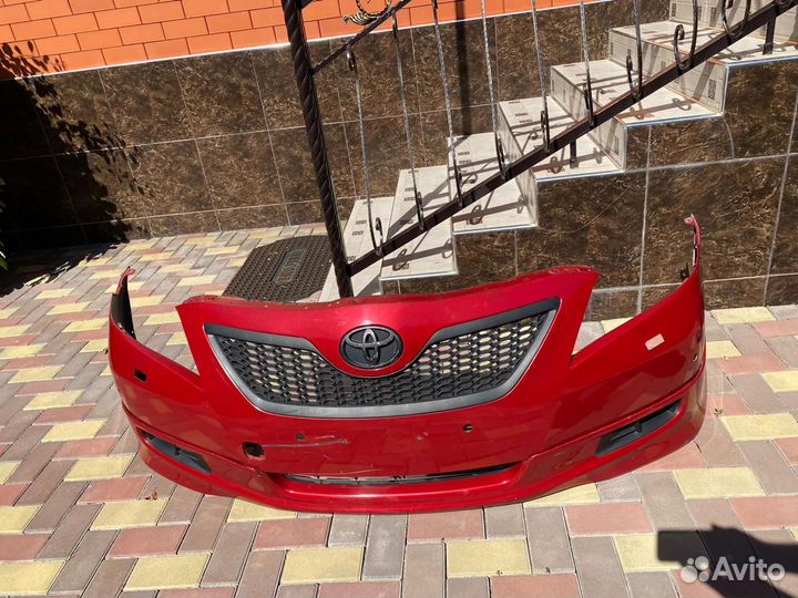 Оригинальный передний бампер камри 40