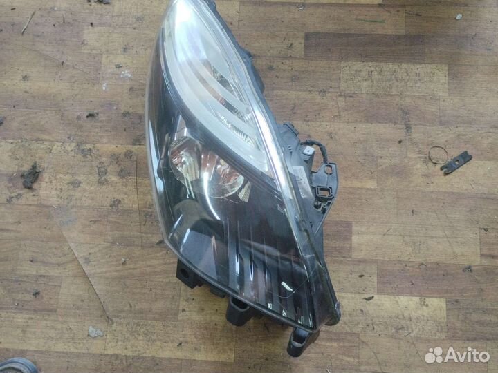 Фара передняя правая Renault Grand Scenic 3