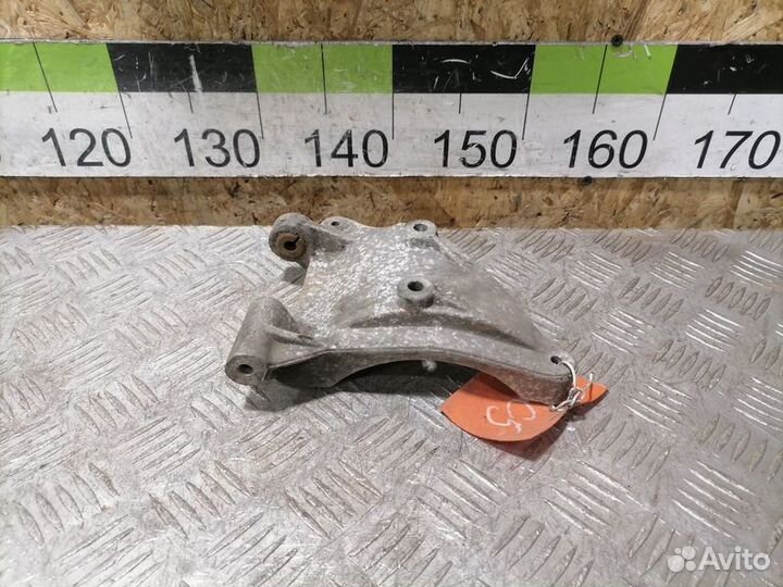 Кронштейн компрессора кондиционера Audi A6 c5 C5