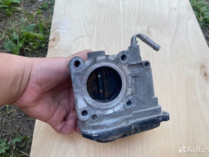 Дроссельная заслонка Toyota Corolla 120