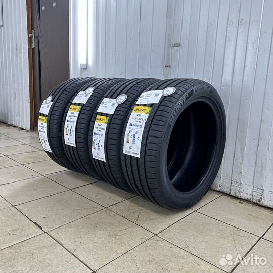 Delinte DS2 215/70 R16